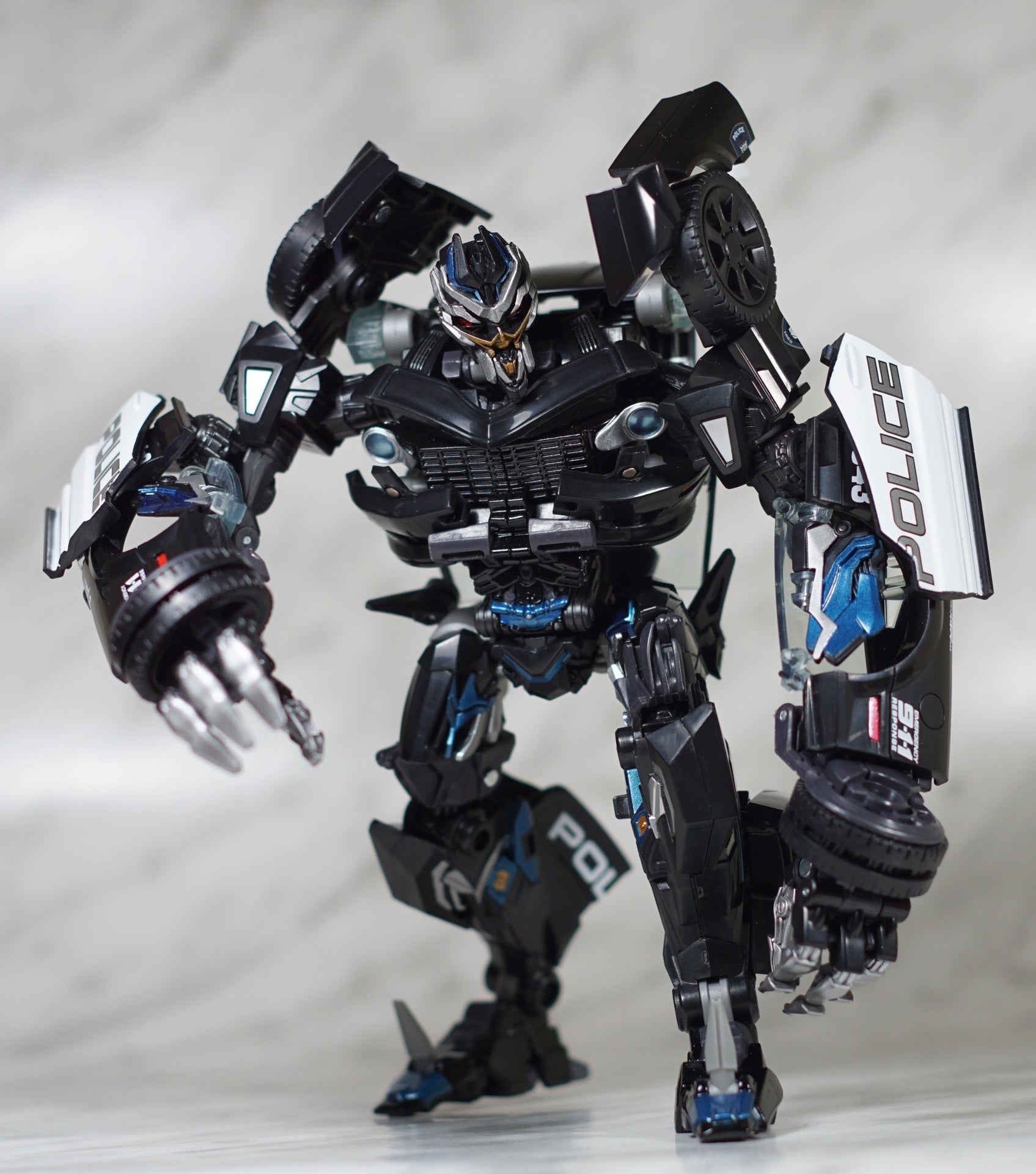 Takara Tomy Transformers Masterpiece Series MPM-05 Barricade Asia